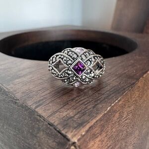 Avon Ring Silver Tone Dome Style Marcasite Faux Amethyst Purple
Gems Sz 9